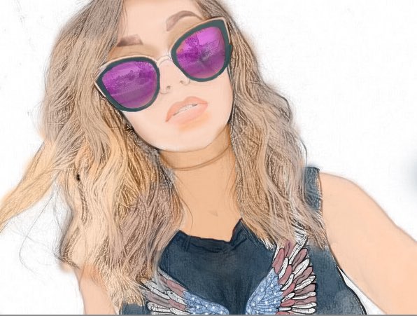 _rhiaa_x's tweet image. I was supposed to be doing homework but instead I made an edit of @AndreaRussett 💜☺️