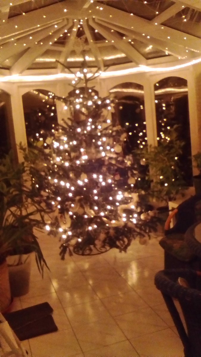 LisaBeFitPT's tweet photo. It can't all just be about work...#lovelife #peace #balance #quality time
Countdown to #Xmas &amp; yes, I'm excited! https://t.co/Kx9ayTzU4G
