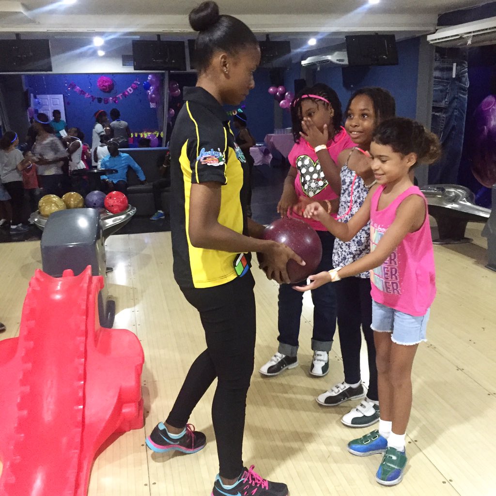JamZoneja's tweet photo. 🎈🎉🎉🎂🎁 BIRTHDAY PARTIES AT JAMZONE 🎈🎊🎉🎳JAMZONE BOWLING ALLEY 💥💥🎳🎳🎳BOWL🎳EAT🍕PLAY🎯 🎳GO BOWLING 🎳 #birthdaybowlingparty https://t.co/SktZ3GTycT