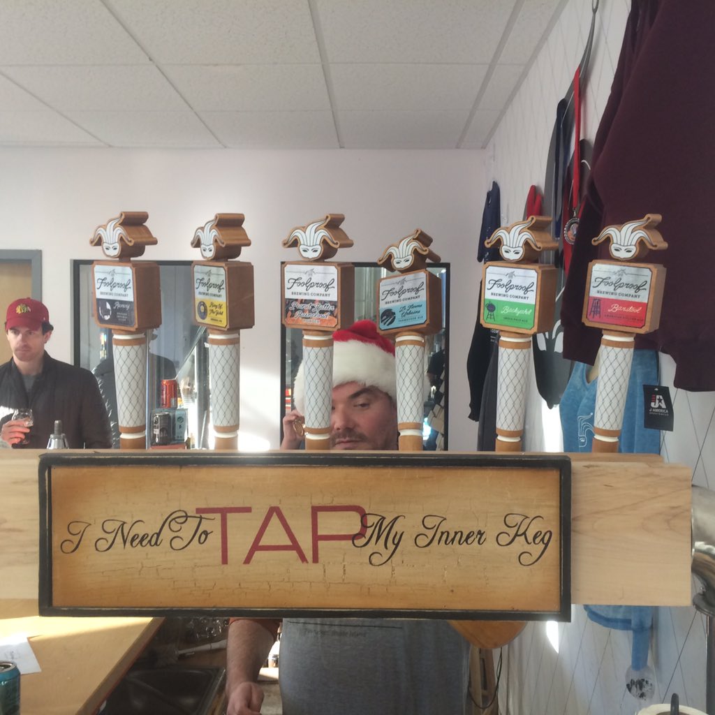 MassBrewBros's tweet photo. @FoolproofBrew in #Pawtucket #RhodeIsland for tasting. #rhodybeer #craftbeer #backyahd #barstool #revery https://t.co/HeftfreUjO