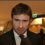 RT @collecolluso: Renzi impoverisce le persone per arricchire le banche,VERGOGNA
<a href='https://t.co/T1TSNlPgeD' target='_blank'>https://t.co/T1TSNlPgeD</a>  
