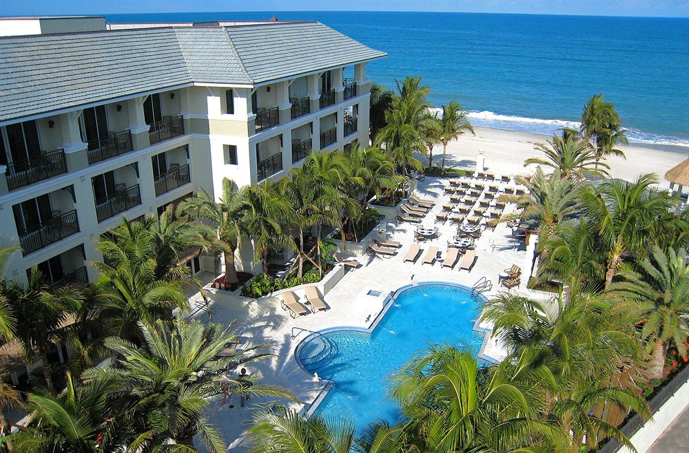 acamb's tweet photo. What a view! Seems nice right about now doesn't it? Our @Kimpton partner hotel in #verobeach. #takemethere #acamb https://t.co/2itNncUja5
