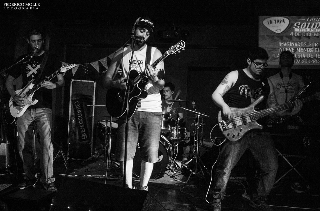9menoscuarto's tweet photo. ¡Gracias! El mejor arte es SIEMPRE dar! Nos vemos mañana en el @TeatroFlores con @lpqlp_oficial | PH #FedeMolle https://t.co/b2cFFCedVu