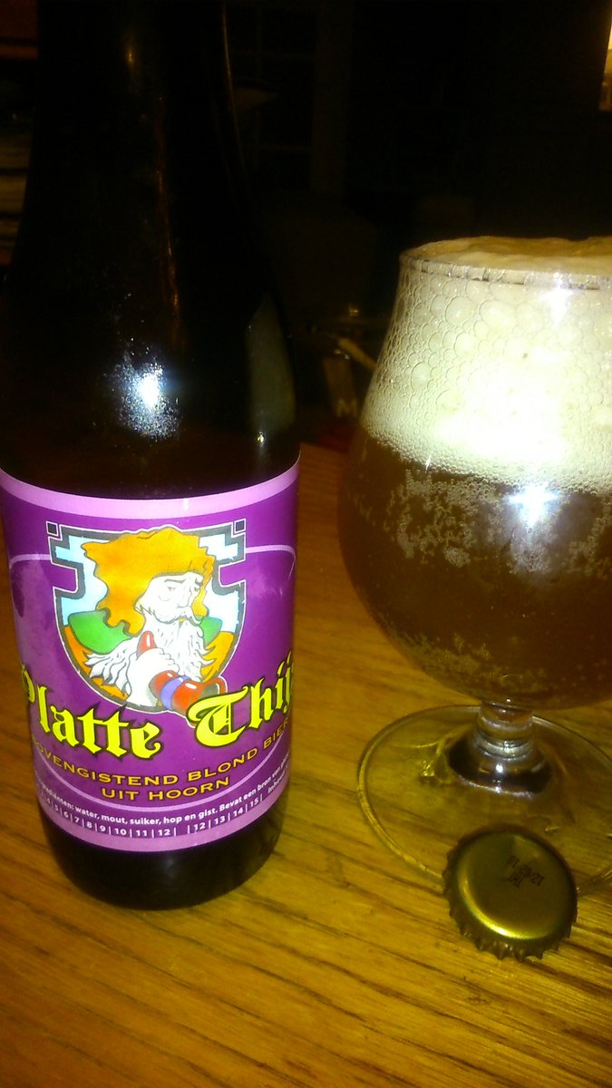 DasDas77's tweet photo. Aftrap van de zaterdagavond met een lekkere Platte Thijs, gebrouwen door #Muifel. #NederlandsBier #PlatteThijs https://t.co/Nya9W9dZpS