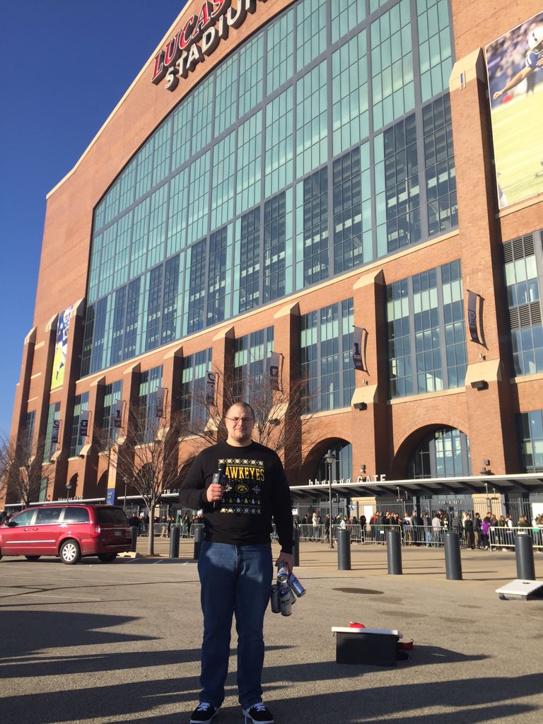 BarstoolTrent's tweet photo. Reporting live. Go Hawks. #IowaTakeover https://t.co/flMkhgih47