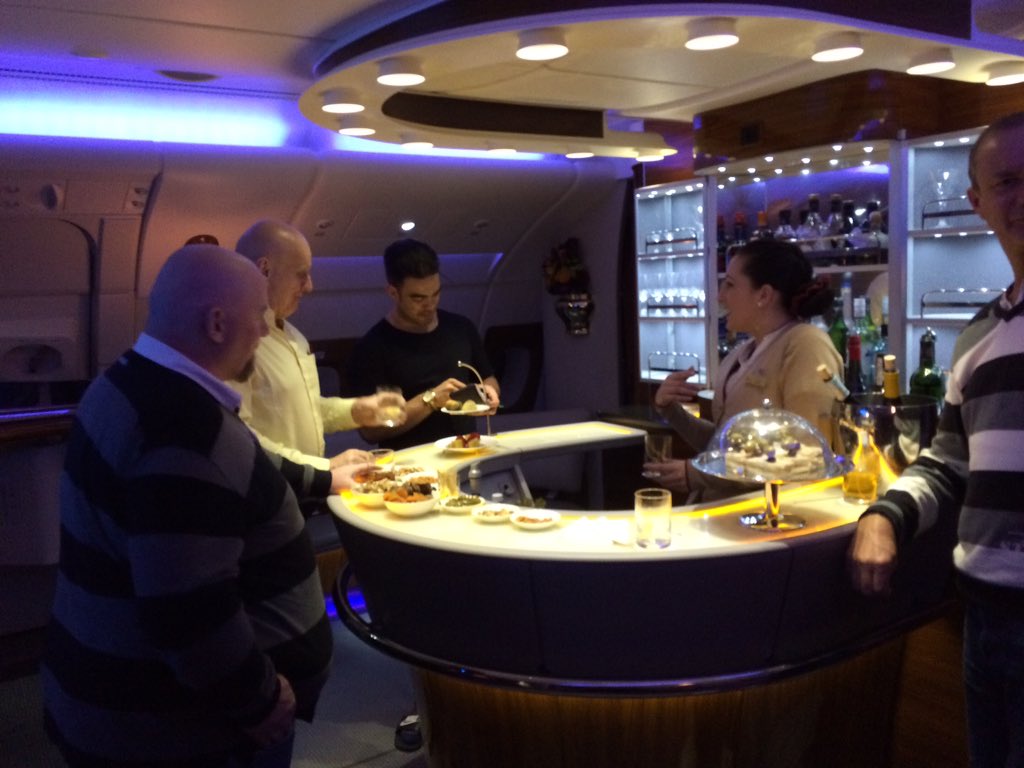 philsphone's tweet photo. @budgiesmugler1 ..The best way to pass time on a flight 😗 https://t.co/8Vm7mO6TX6