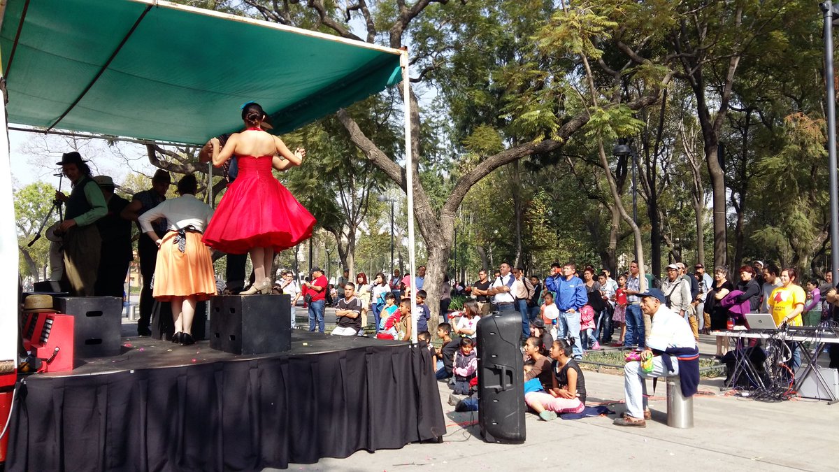 cuenterourbano's tweet photo. Nuestras historias son historias de muchos. #TenenemosMuchoQueContarnos #AlamedaCentral #CDMX https://t.co/vAQne9JULi