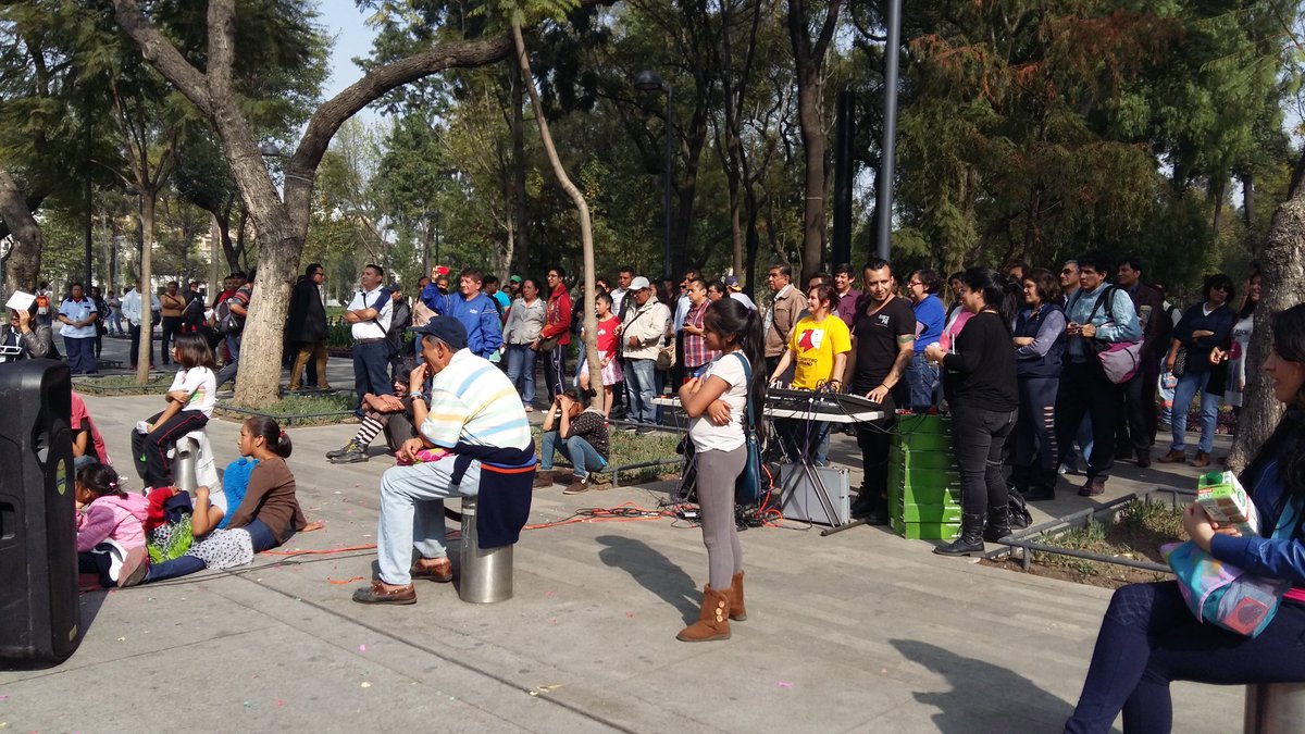 cuenterourbano's tweet photo. Nuestras historias son historias de muchos. #TenenemosMuchoQueContarnos #AlamedaCentral #CDMX https://t.co/vAQne9JULi