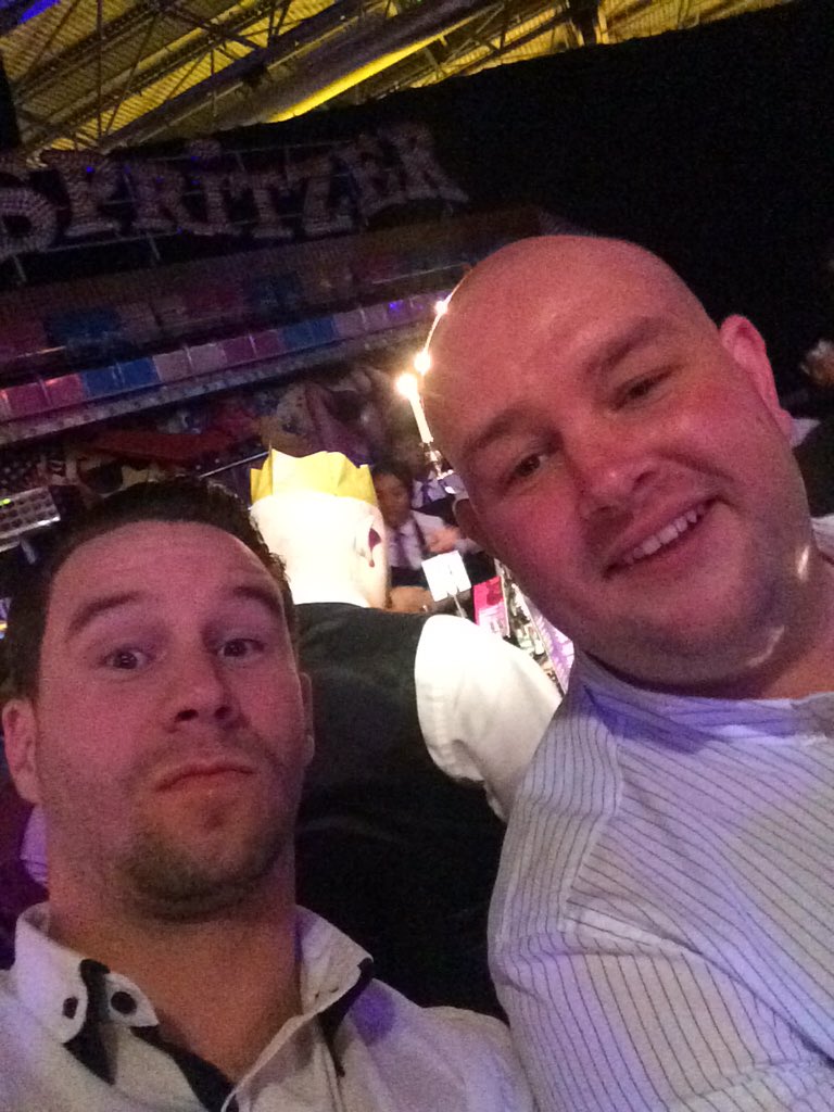 high_security's tweet photo. @xmaspartyworld #NECXMAS  #bromance #firstdate https://t.co/YVSSE5S0o8
