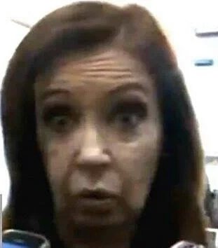 diosasilok's tweet photo. Hayyyyyyyyyyy chicos tomen la sopa ....o viene el #cucooo! SOCORROOOOOOOOOO MUY FEAAAAAAA!!!!! #BRUJAAA😈😈😈😈 https://t.co/UjvYa8xUKk