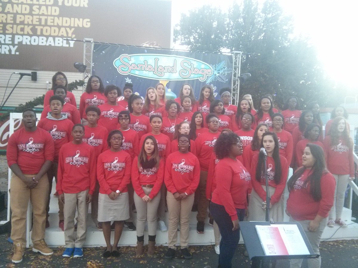 ReddSkip's tweet photo. @lifeschools @ReddSkip LHS Wax choir at Six Flags performing great job!! https://t.co/Bq5hakcUKd