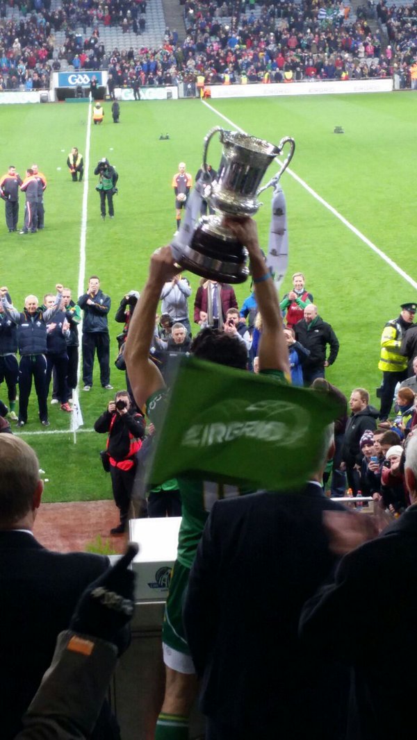 CulHeroes's tweet photo. We had a great spot a few weeks ago to see @bernardbrogan lifting the cup! #EirGridIntRules https://t.co/saFHPSN0kO