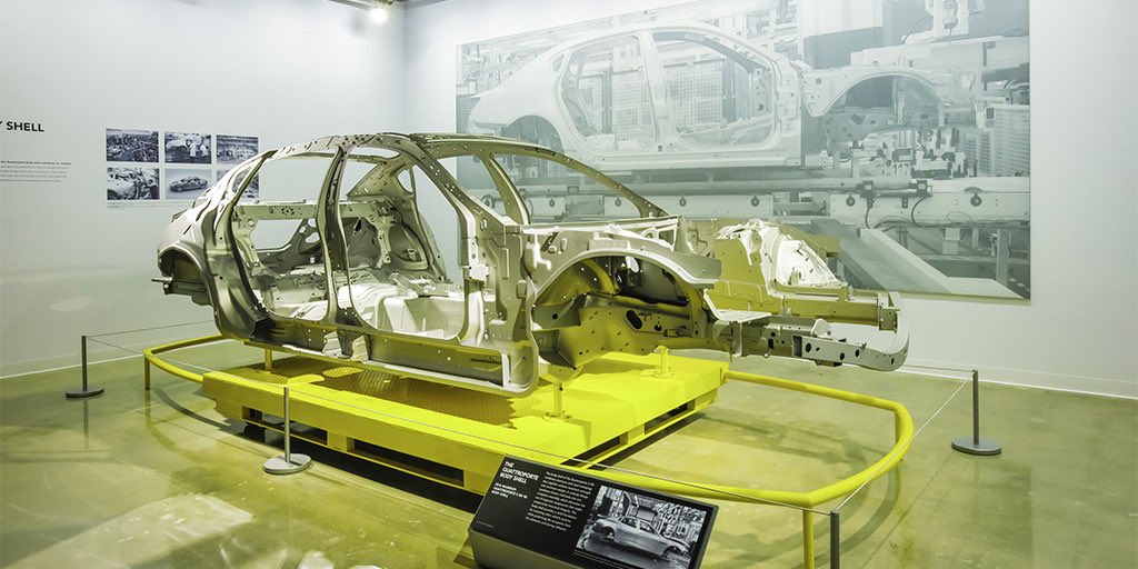 Step inside the splendid <a href="/Petersen_Museum/">Petersen Museum</a> and have a good look at the #Maserati exhibit! bit.ly/PetersenAutomo…