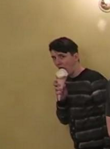 daneatingthings tweet picture