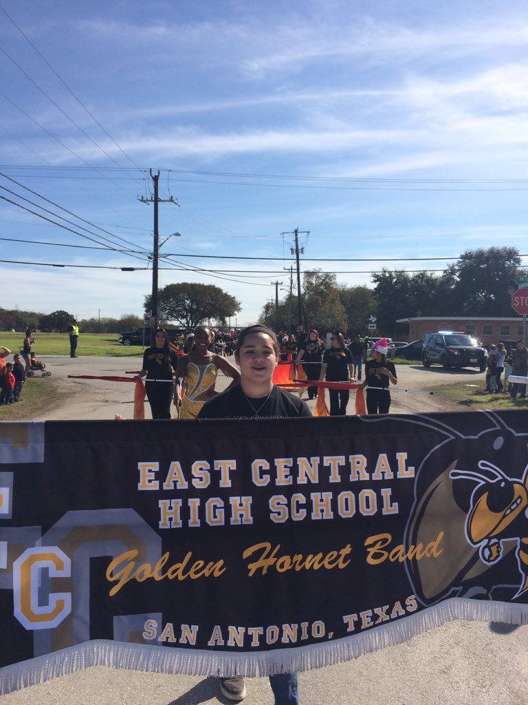 ECHShornets's tweet photo. Elmendorf Christmas Parade 2015 #ECHSstrong #ECHSband #HornetPride https://t.co/Lm2TNGAF0t