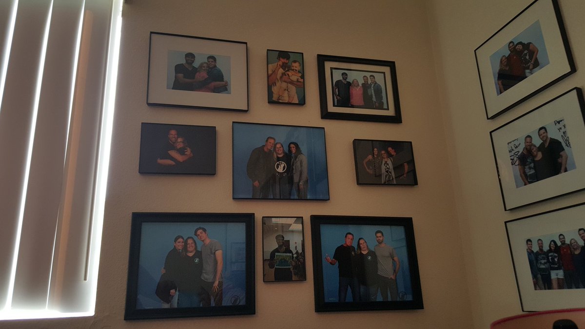 AmandahMaki's tweet photo. Teen Wolf photos on my walls! #howlercon #wolfmooncon #bitecon #parttwo https://t.co/ZAg9GMtH94