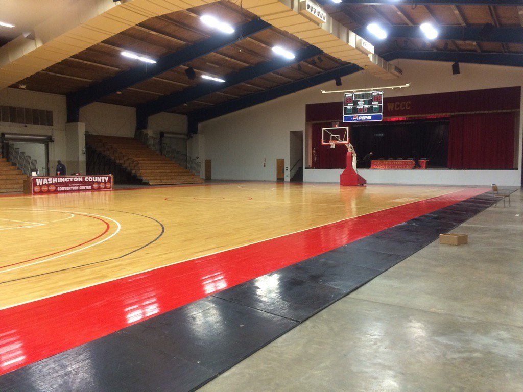 The Washington County Convention Center is set for today's rival game #GreenvilleHigh 🐝vs. #GentryHigh Rams🐏<a href="/5pm/">5pm.co.uk</a>