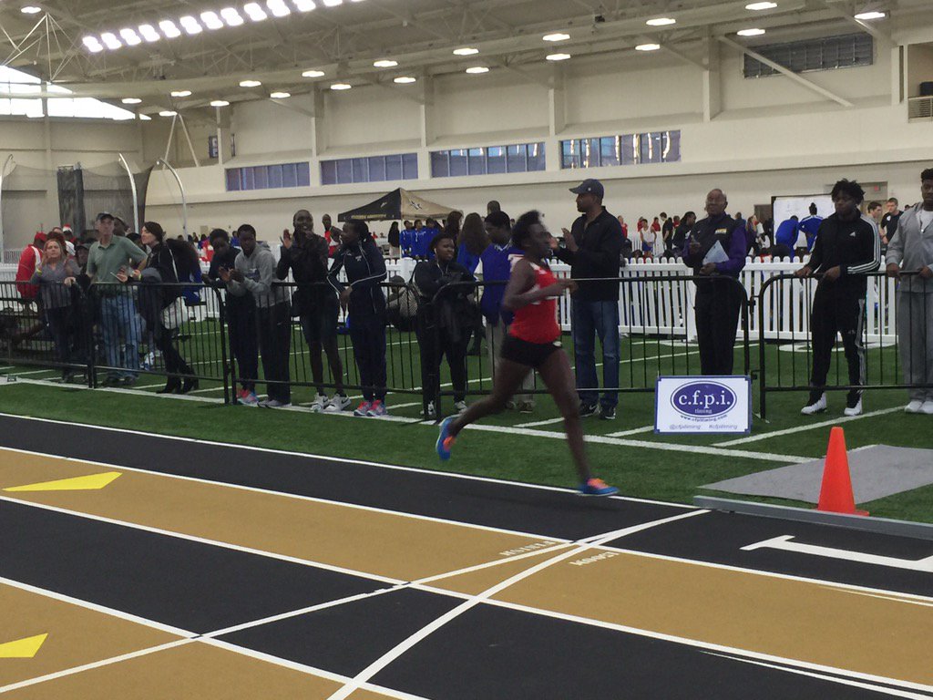 LouisvilleTFXC's tweet photo. Senior Benadate Cheruiyot wins the women's 3000 meters with a time of 9:48.24! https://t.co/agFYiLIbgv