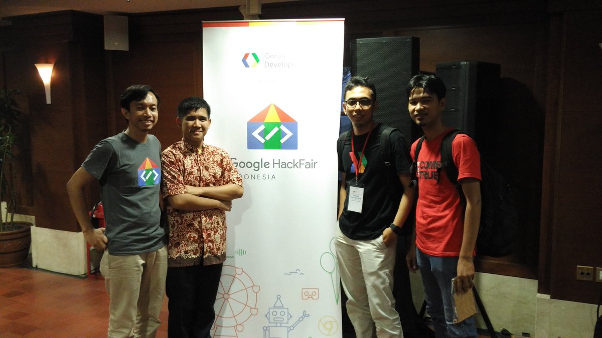 winzaldi's tweet photo. With speaker codelabs android wear #GoogleHackFairID https://t.co/BeJdUG5fjg