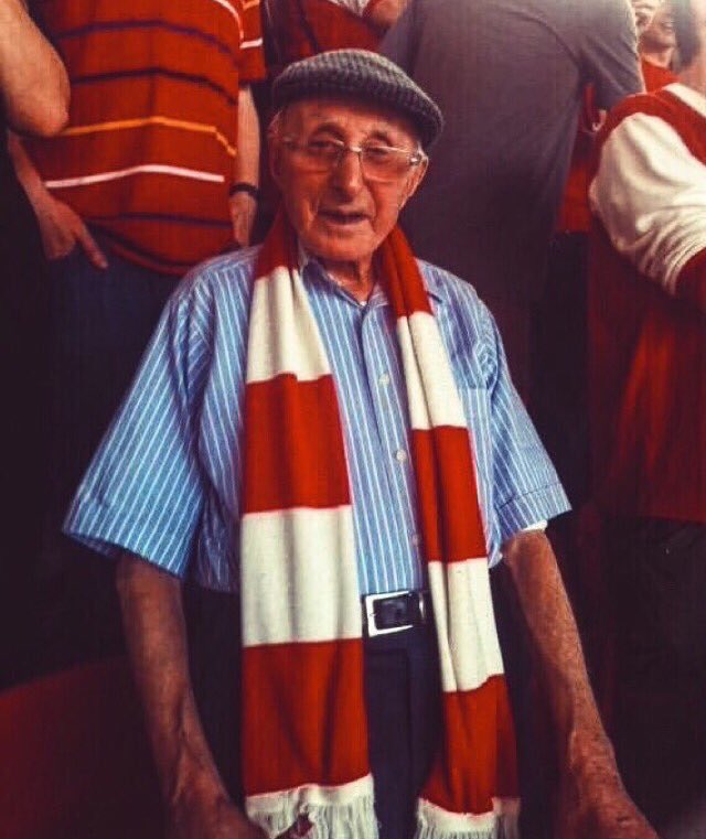 Nowfootball's tweet photo. RIP to 91 year old Arsenal fan Ernie, who sadly passed away today. He followed his side home &amp; away since 1934. https://t.co/EmPBFTGcDq