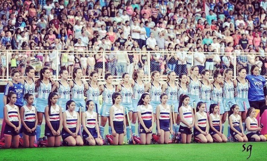 Hoy arrancamos la #HWL2015 en Rosario a las 21hs vs inglaterra!!! #HayEquipo #VamosArg 💪💪💪