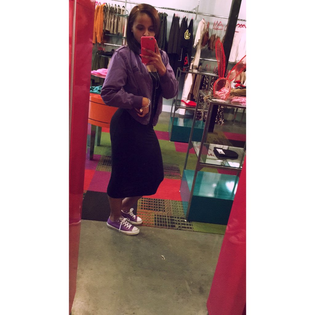 ShellyNicole's tweet photo. Saturday's are for shopping! Come see me at @FlychixAtl! 50% off entire purchase! https://t.co/0xtUCQ2ibJ