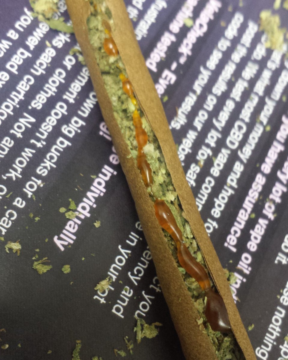 dippedinthebay's tweet photo. @420 Thanks for all the hook ups WeedClub. About to blow this trifecta. #juicyjack + #granddaddygreen + #sourog co2 https://t.co/rZ6NKQHAX4
