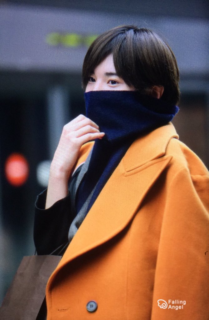 falling9393's tweet photo. 151206 인천공항 입국 #성종 고생했어ㅠㅠ빨리 나아야돼ㅠㅠ https://t.co/6czlnvthtt