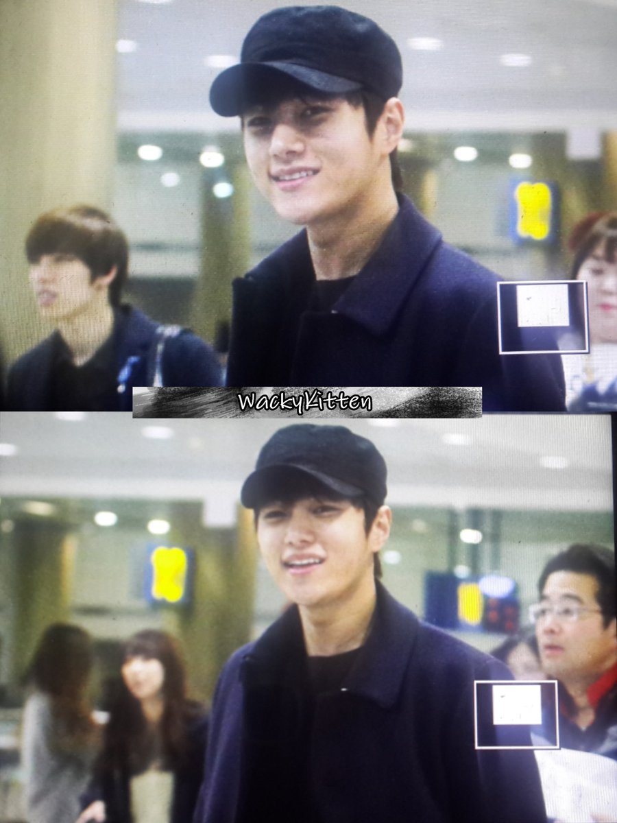 WackyKitten_MS's tweet photo. 151206 인천공항 명수 안녕안녕 ^-^ https://t.co/ChTtMaPfjC