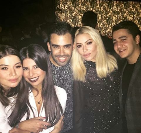 FionaThaci's tweet photo. Aşk yaşiyorum @Hadise https://t.co/AdUfMB3cCZ