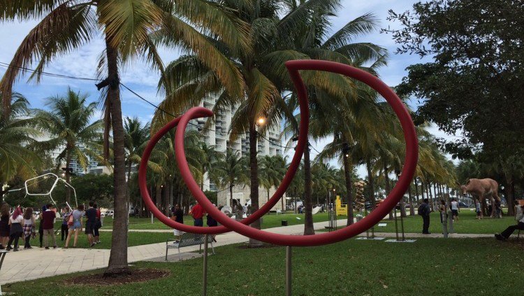 CraveOnline's tweet image. Enter a playground of public art @ArtBasel #ArtBaselMiami #Metaforms: crave.onl/Vx0Mo