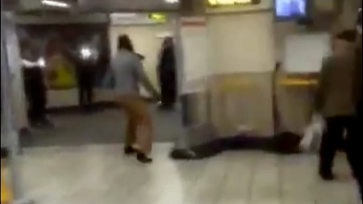 Muslim terrorist stabs 3 at Leytonstone station in London