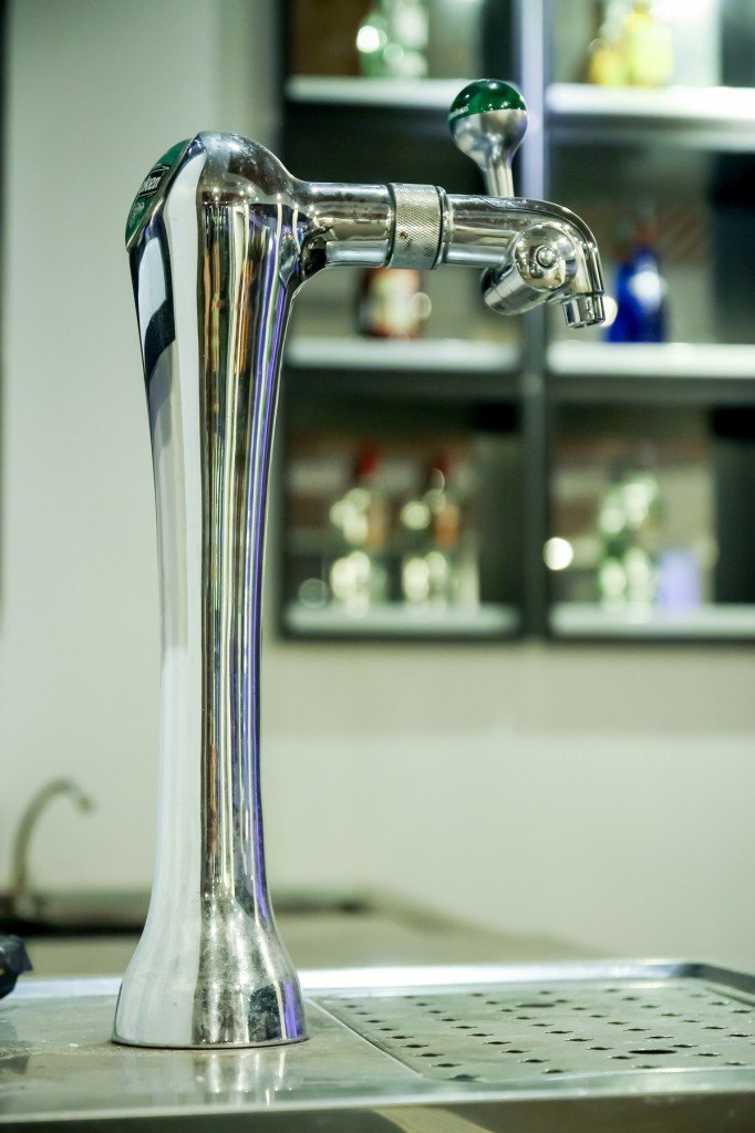 hiresstock's tweet image. Stock Photos: Beer Taps wp.me/p6bvIU-2HE #building2 follow @hiresstock #freebies