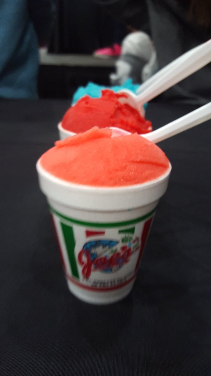imwhatsfordin's tweet photo. @BigBiteEvents #sugarrush this weekend #ocfairandeventcenter @DunkinDonuts #beer #chocolate #pairing #VIP @joesice https://t.co/VWHfQIJXQc