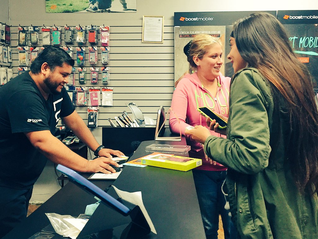 MYP81's tweet image. Carlos coming through with the new activation! 🙌🏼 #hittinggoals #tmt @Jenhustle976