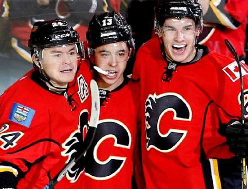 LiLy_PoNcE's tweet photo. LOVE These guys!!!!! @Monahan20 @johngaudreau03 and Jiri hudler!! #GoTeamGo #HotFlames #ScoreScore #comebackkids https://t.co/mIIFHnN89M