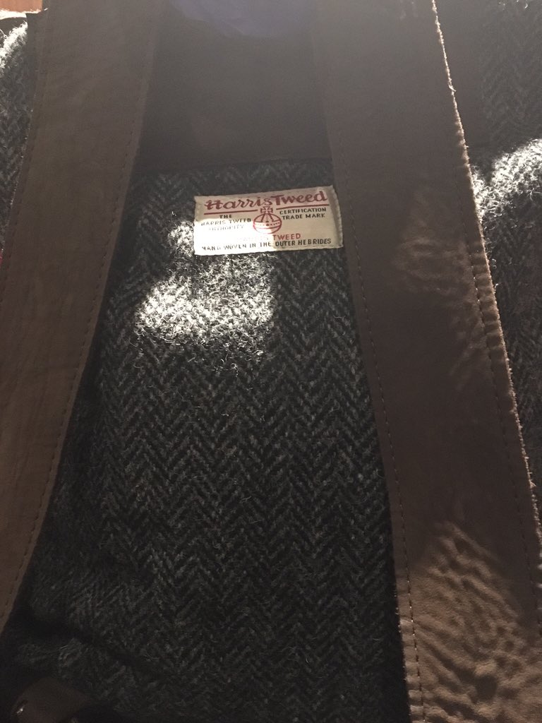 JessicaCarmodyV's tweet image. @WalkerSlaterUK never thought I'd a) wear a #rucksack again or b) bring a tweed one to #India! #tweedstyle #tweed 😍