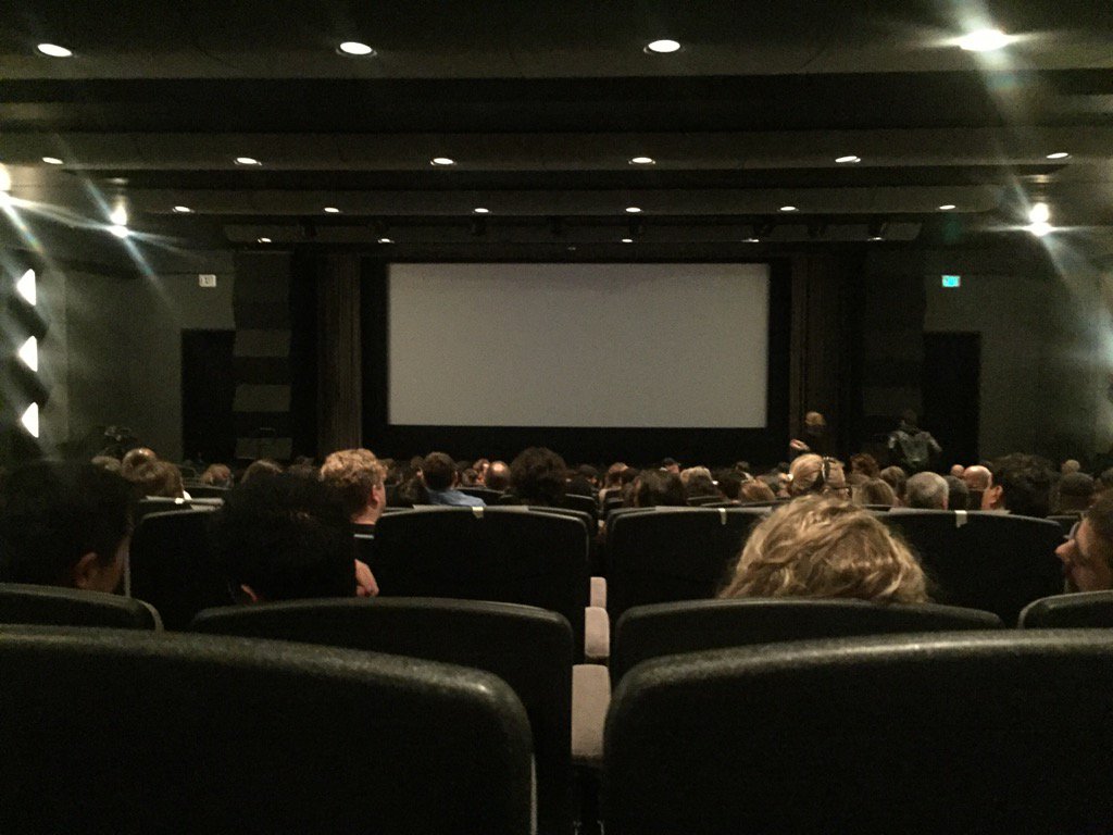Avatar_Mgmt's tweet photo. Waiting for #HatefulEight to start at a SAG screening in West Hollywood. https://t.co/QlYsJa9qQv