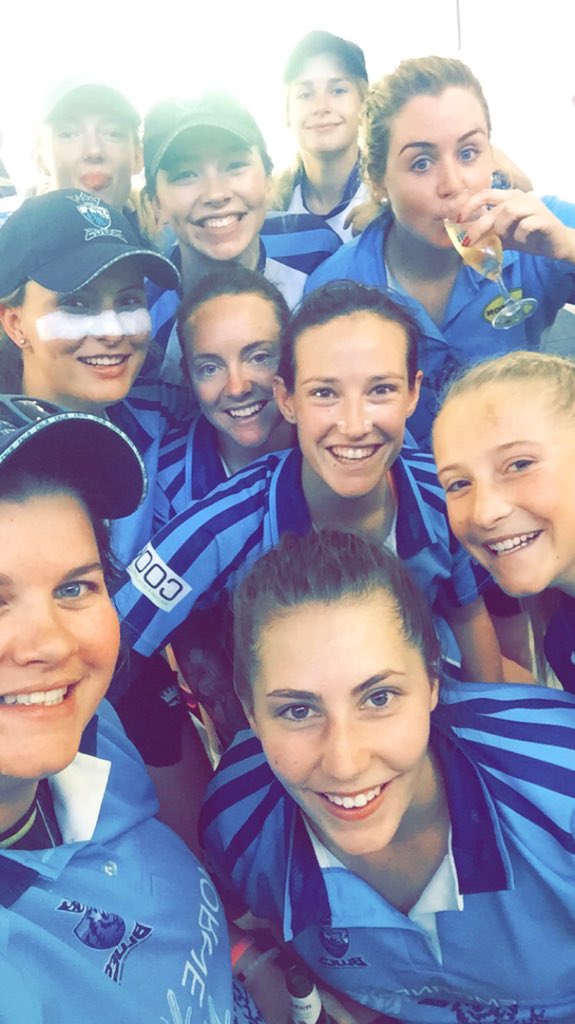 megan_schutt's tweet photo. Cricket in 41 degree weather is tolerable with these folk ☀️💙 #winners #30overgame @SturtDCC https://t.co/Ep0XW5PFBv