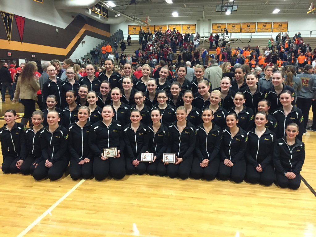 SRdanceteam's tweet image. We had a lot of fun at the Apple valley invite today! 2nd in all three routines! #srdt