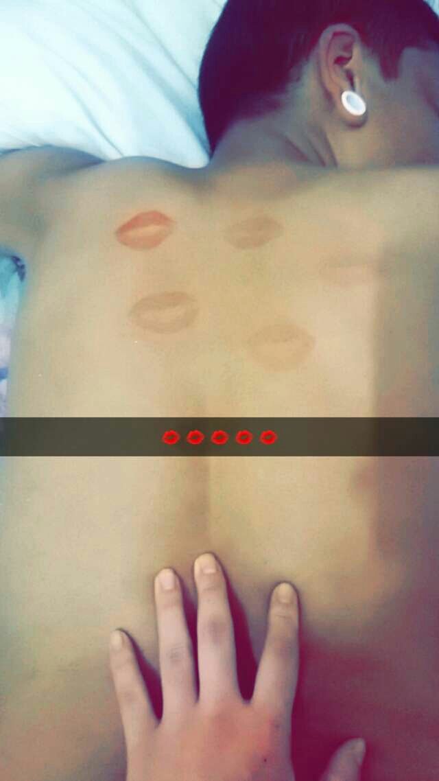 _poxagrazi's tweet photo. Fazer isso no seu namorado:::::: melhor coisa hahaha 😍❤ https://t.co/wemmLzFxhX