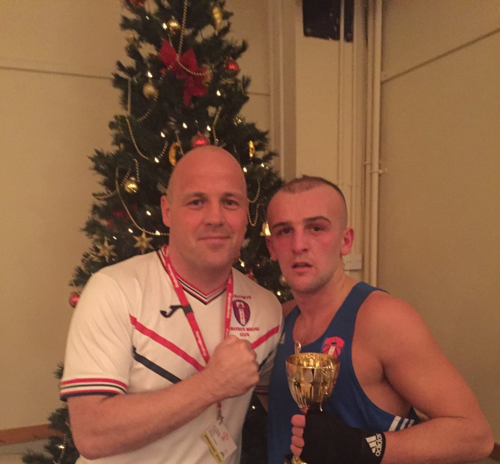 pinkmallet's tweet photo. 2 Wins On The Road In South Normanton Tonight With @Billypickles1 &amp; Bobby McGhie...#VivaBurmantofts #BoxingFamily 👊🏻 https://t.co/Are9zU2Em2
