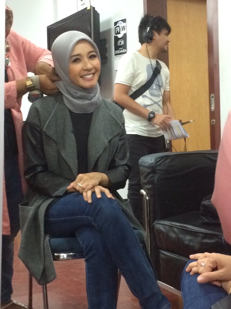 dahSyatMusik's tweet photo. duuuh kaya ngeliat Bidadari dari Surga gak sih? 😍 #DahsyatPotretBBB https://t.co/hdINrLFe6C