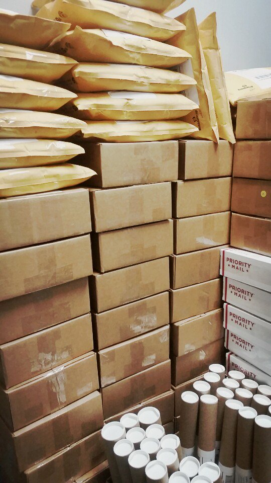 SubKultureEnt's tweet photo. [#BLOCKBinUSA MERCH UPDATE] For those of u who purchased merch &amp; are waiting on shipments: https://t.co/jrUIGPS2A3 https://t.co/g92o1vU7qs