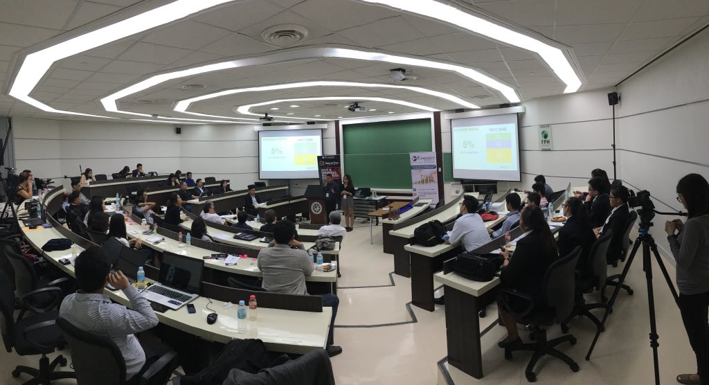 RaviEsquire's tweet photo. Future entrepreneurs fill this room for #EsquireFinancing annual #fuelingthedream business model competition ππΌ https://t.co/84amF7qdRW