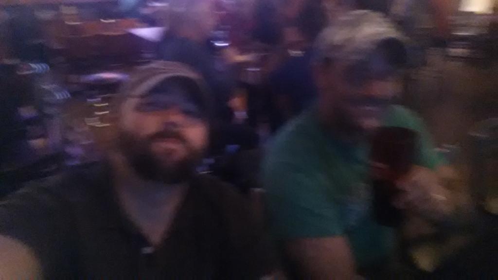 jblack_72's tweet photo. Hanging with my partner Horsemen Mill #usc #fuckstanford #pac12 #trogen https://t.co/PgHprhJO01