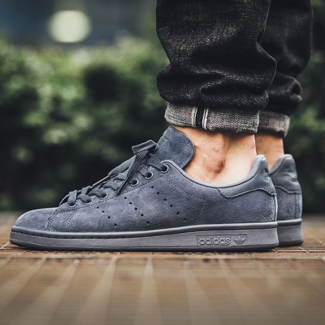 on Twitter: "On foot look at the suede Adidas Stan Smith " Onix" Sizes available -&gt; https://t.co/zldjf2hGhd https://t.co/zfGk5MtN82" Twitter