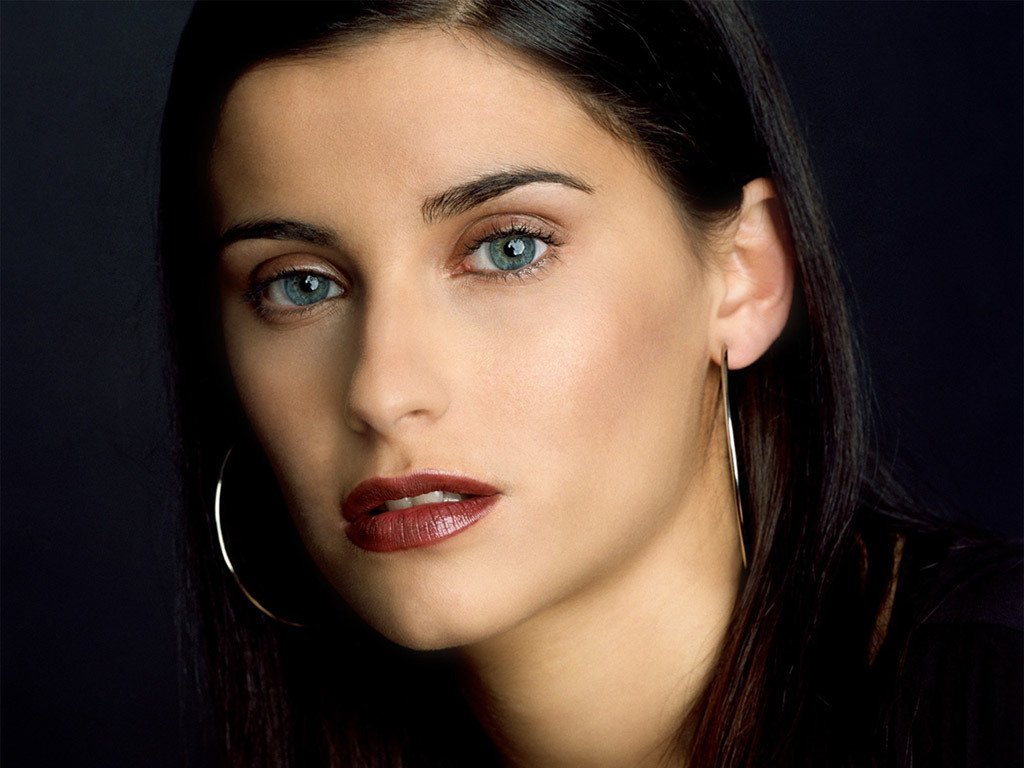 Bon Anniversaire / Happy Birthday à Nelly Furtado !    