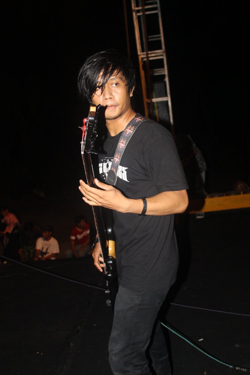 Last Night live in palu bergejolak #2 <a href="/Ichan_REZIM/">Icksan Wirahanggara</a>