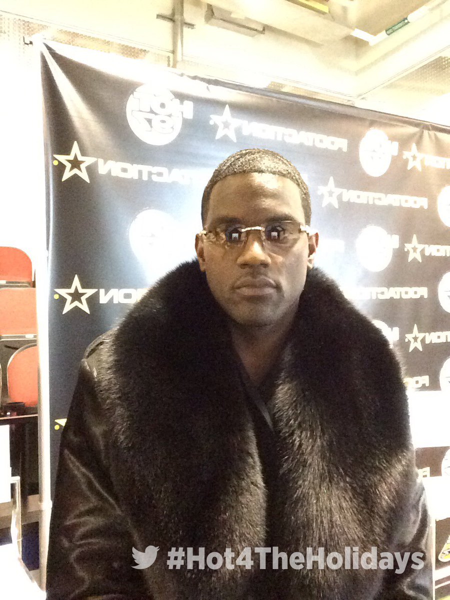 Footaction's tweet photo. #FootactionFresh on the @Hot97 #Hot4TheHolidays red carpet! #Ownit https://t.co/xZN5ve0Aiu